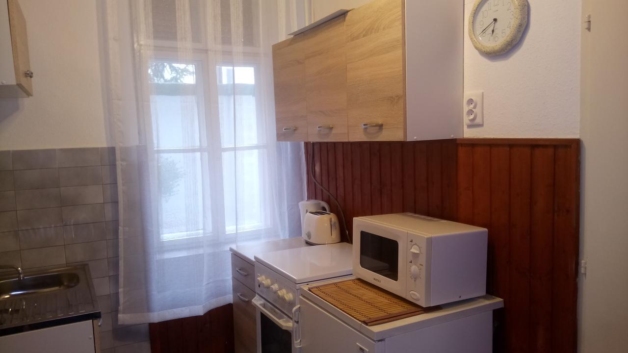 Jazmin Apartman Apartment Pecs Exterior photo